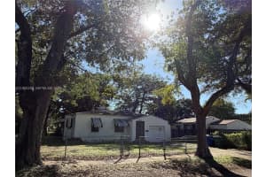 1070 Nw 44th St Miami, FL 33127 - MLS#A11960259