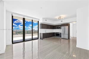 2960 Ne 207th St 817, Aventura