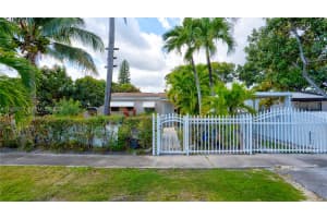 15700 Ne 15th Pl North Miami Beach, FL 33162 - MLS#A11960272