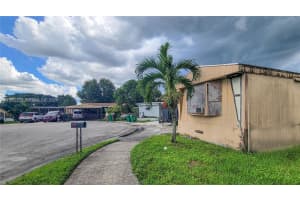 721 Sw 134th Ter Davie, FL 33325 - MLS#A11960326