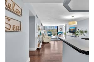 6423 Collins Ave 409 Miami Beach, FL 33141 - MLS#A11960333