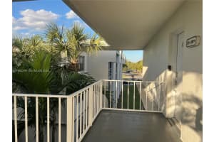 4255 N University Dr 304 Sunrise, FL 33351 - MLS#A11960379