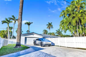 750 Harrison St Hollywood, FL 33019 - MLS#A11960402