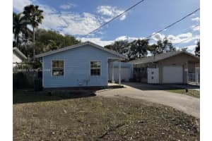 1568 Ne 35th St, Oakland Park