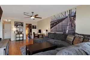 8069 Sw 19th Ct Davie, FL 33324 - MLS#A11960455