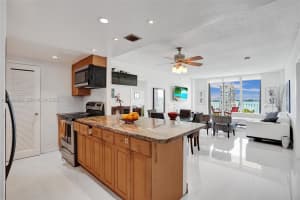 11111 Biscayne Blvd , Miami, FL 33181 - MLS#A11960562