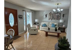 5365 W 14th Ln Hialeah, FL 33012 - MLS#A11960595