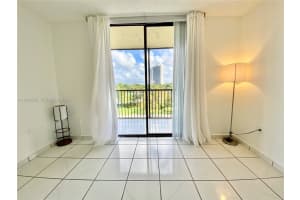16950 Dixie A536, North Miami Beach