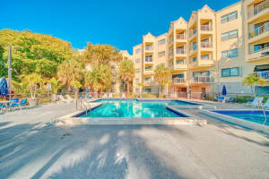 8290 Lake Dr 236 Doral, FL 33166 - MLS#A11960615