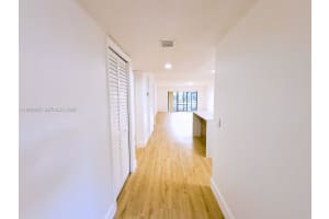 440 S Lake View Dr 102 Fort Lauderdale, FL 33326 - MLS#A11960635