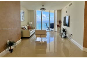 16699 Collins Ave APT 4204, Sunny Isles Beach, FL 33160, - MLS#A11960669