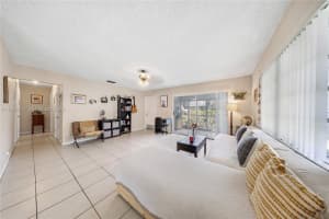 3711 Van Buren St 1 Hollywood, FL 33021 - MLS#A11960674