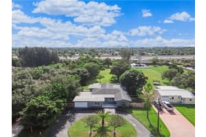 224 E Acre Dr Plantation, FL 33317 - MLS#A11960721