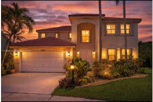 4209 Pinewood Ln, Weston