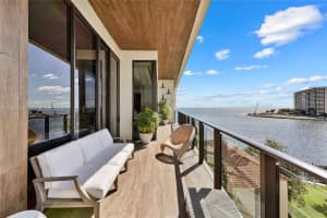 3581 E Glencoe St 605, Coconut Grove