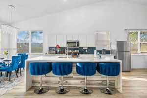 137 S Roma Way Kissimmee, FL 34746 - MLS#A11960789