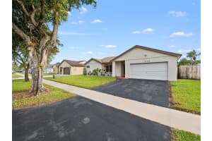 11905 Sw 48th Ct Cooper City, FL 33330 - MLS#A11960815