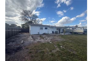 17821 Nw 79th Pl Hialeah, FL 33015 - MLS#A11960817