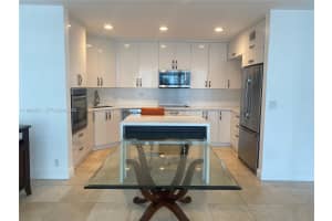 1408 Brickell Bay Dr 1217 Miami, FL 33131 - MLS#A11960831