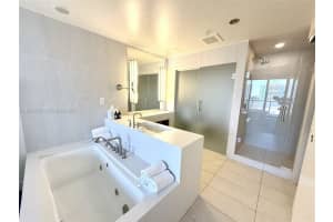 3101 Bayshore Dr 704 Fort Lauderdale, FL 33304 - MLS#A11960866