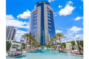 851 Ne 1st Ave 204, Miami