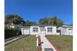 1319 Nw 40th St, Miami