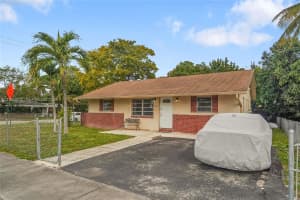 6141 Funston St Hollywood, FL 33023 - MLS#A11960932