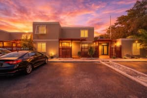 10911 N Lakeview Dr Pembroke Pines, FL 33026 - MLS#A11960986