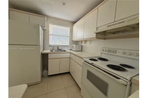 9001 Sunrise Lakes Blvd 208 Sunrise, FL 33322 - MLS#A11961017