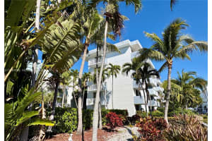 1801 S Treasure Dr 426 North Bay Village, FL 33141 - MLS#A11961080