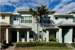 3973 Poinciana Ln, Hollywood