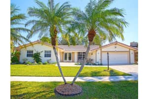 570 Royal Poinciana Ct Weston, FL 33326 - MLS#A11961214