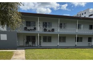 375 E 4th Ave 8 Hialeah, FL 33010 - MLS#A11961240