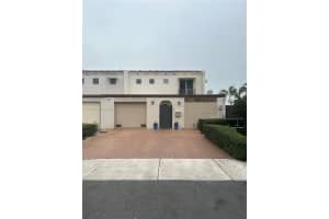7282 Jacaranda Ln, Miami Lakes