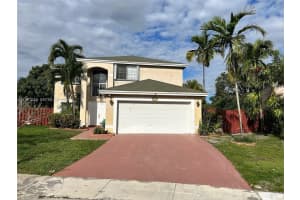 8801 Sw 9th Ct, Pembroke Pines