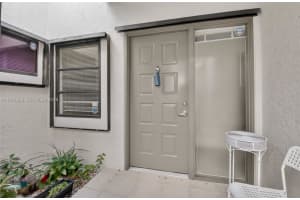 8200 Whispering Palm Dr Boca Raton, FL 33496 - MLS#A11961320