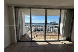 18041 Biscayne Blvd 1701 Aventura, FL 33160 Sold 05/05/26
