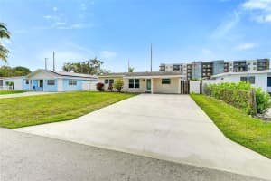 2724 Sw 47th St Dania Beach, FL 33312 - MLS#A11961341