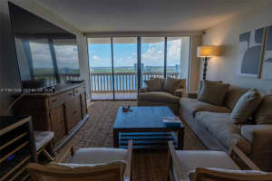 1000 W Island Blvd 2812 Aventura, FL 33160 - MLS#A11961350