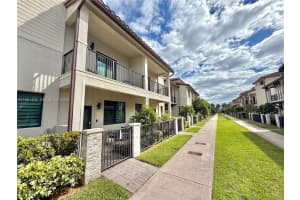 4861 Nw 83rd Path 4861 Doral, FL 33166 - MLS#A11961434