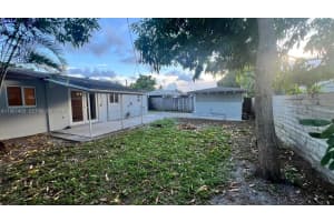 6551 Scott St Hollywood, FL 33024 - MLS#A11961450