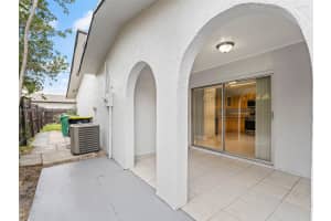 2406 Sw 54th St Dania Beach, FL 33312 - MLS#A11961453