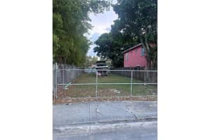 2754 Nw 46th St Miami, FL 33142 - MLS#A11961458
