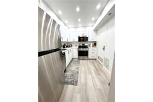 400 Kings Point Dr 524 Sunny Isles Beach, FL 33160 - MLS#A11961515