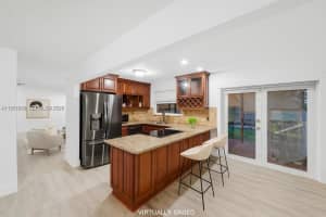 3250 Sw 116th Pl Miami, FL 33165 - MLS#A11961524