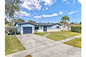 9501 Nw 8th St, Pembroke Pines