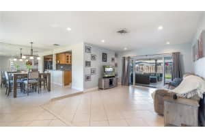 9501 Nw 8th St Pembroke Pines, FL 33024 - MLS#A11961578