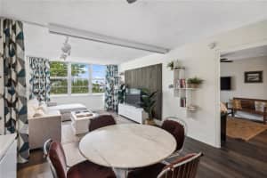 1020 Meridian Ave APT 403, Miami Beach, FL 33139, - MLS#A11961640