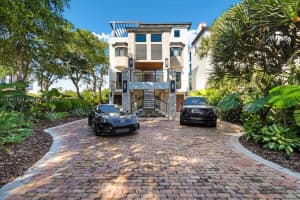 5860 Paradise Point Dr, Palmetto Bay