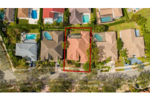 2621 Oakbrook Ln Weston, FL 33332 - MLS#A11961654
